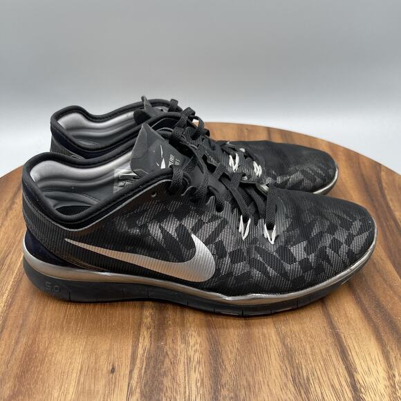 Nike Free TR Fit 5.0 Shoes Womens Size 7 Black Silver Running Training Walking - Picture 1 of 8